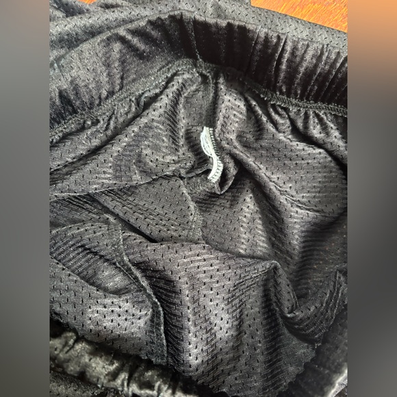 Black Drawstring Mesh Basketball Shorts - Picture 4 of 4